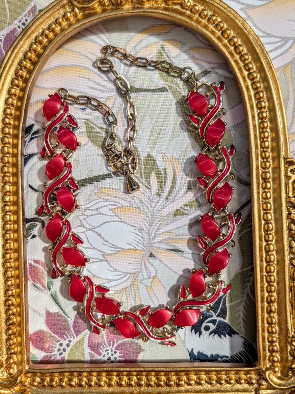 Vintage Mid-Century Gold Tone, Red Enamel & Lucite Vine Necklace